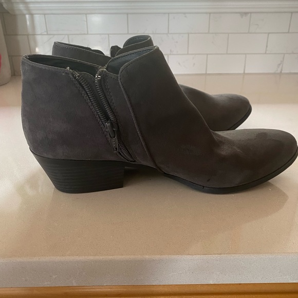 Women’s Boots - Picture 5 of 5